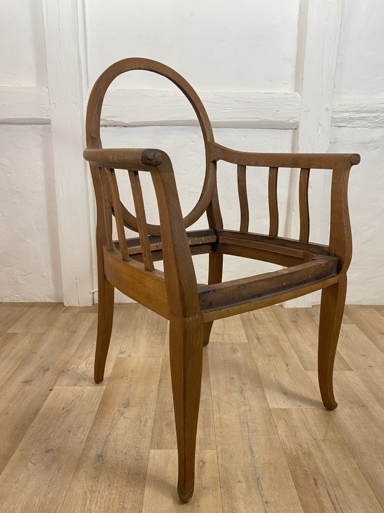 Stuhl zum aufarbeiten / Polstern / antik