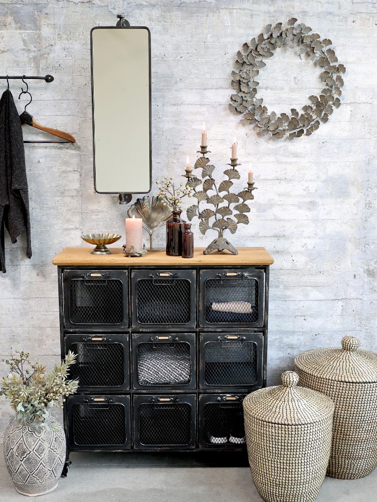 Kommoden & Sideboards aus Massivholz