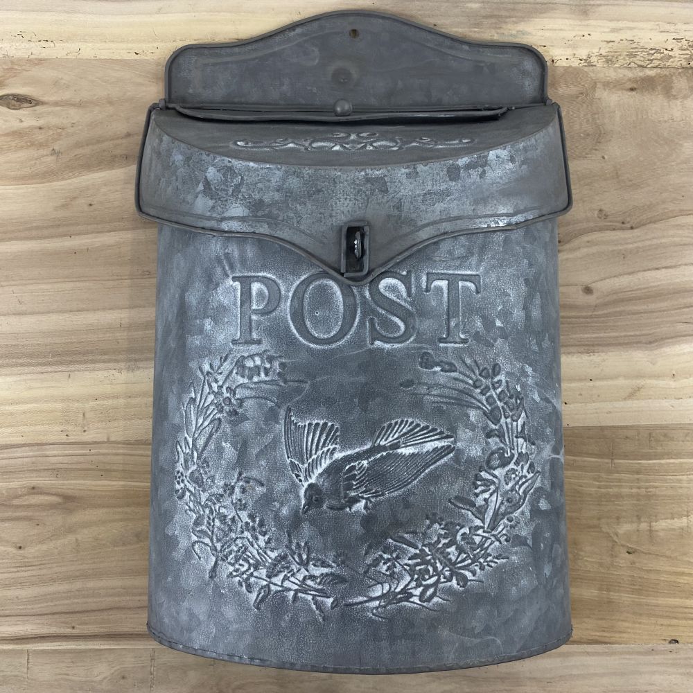 Briefkasten mit Vogelmotiv & Ranken aus Blech dunkel brüniert / ANTIKLOOK