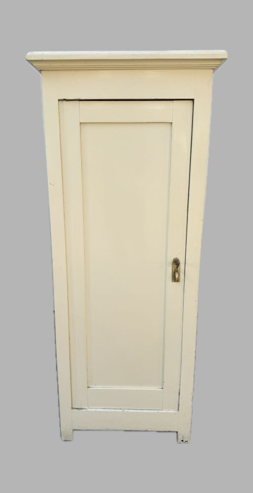 Antiker 1-türiger Schrank um 1920 – seltenes Format unter alter Farbe