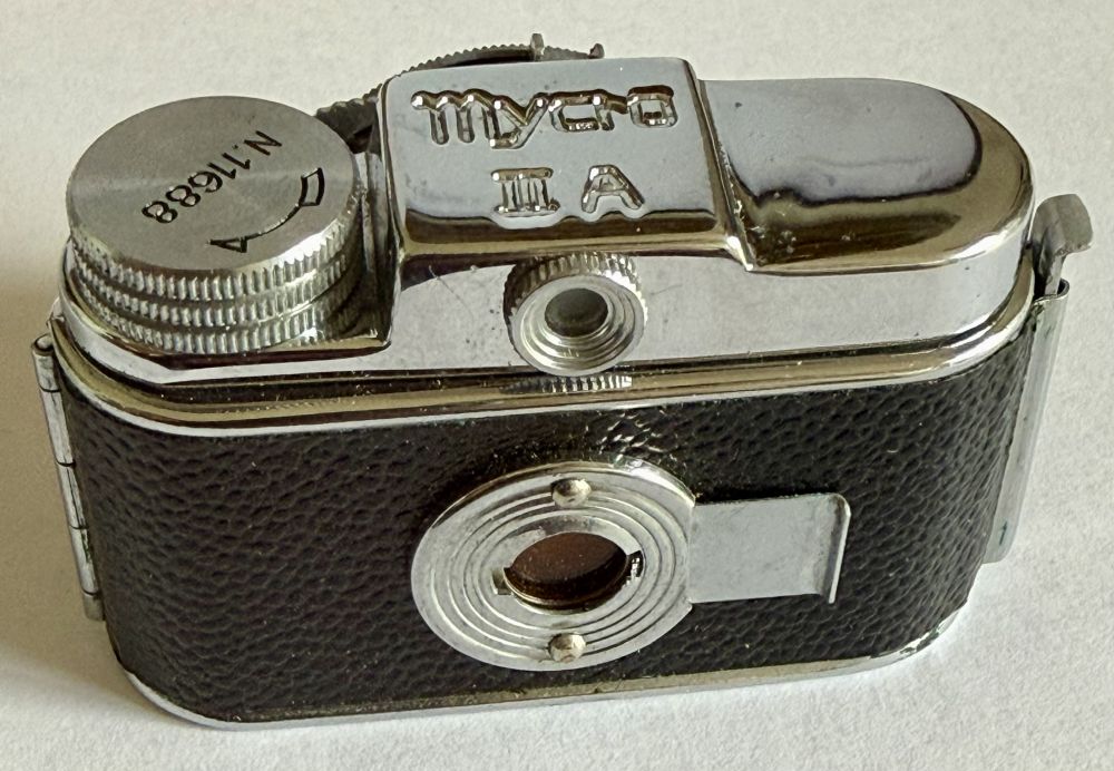 Miniaturkamera „MYCRO 111A“ mit Originalverpackung, Anleitung & Ledertasche