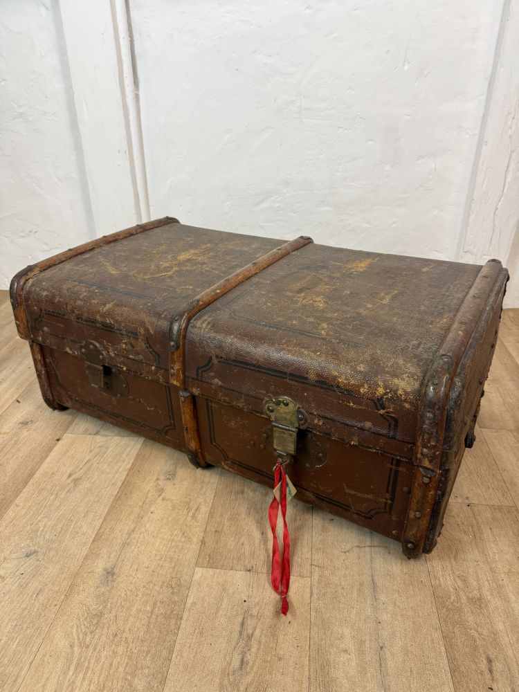Antiker Reisekoffer – guter Originalzustand