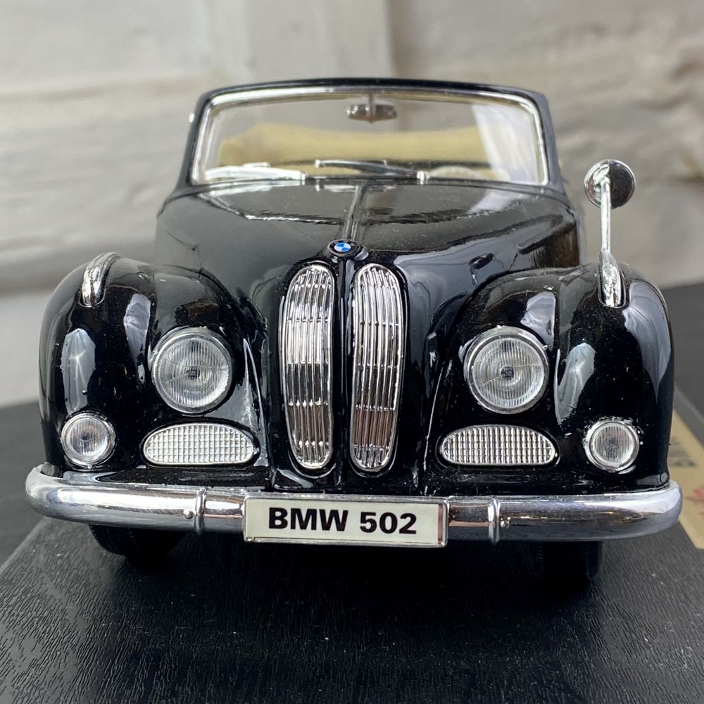 Modellauto Maisto BMW 502 1955 / 1:18 / Metall / Kunststoff