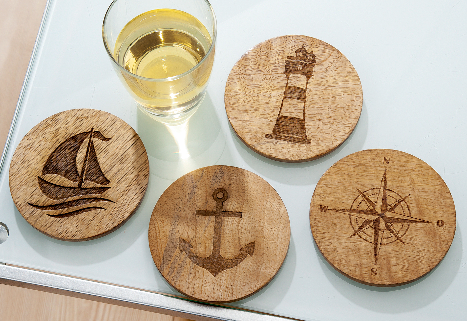Maritime Holz-Untersetzer – 4er Set aus Mangoholz