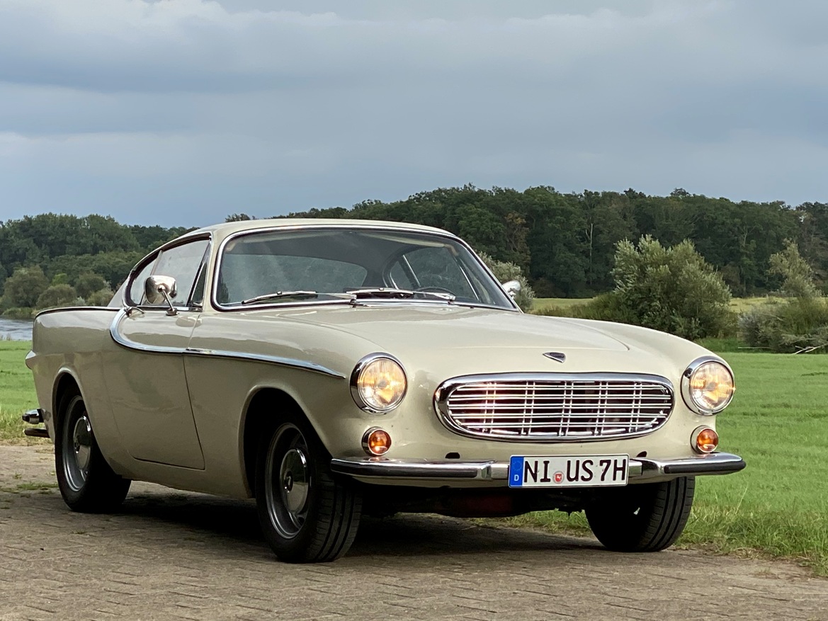 Volvo p 1800 s