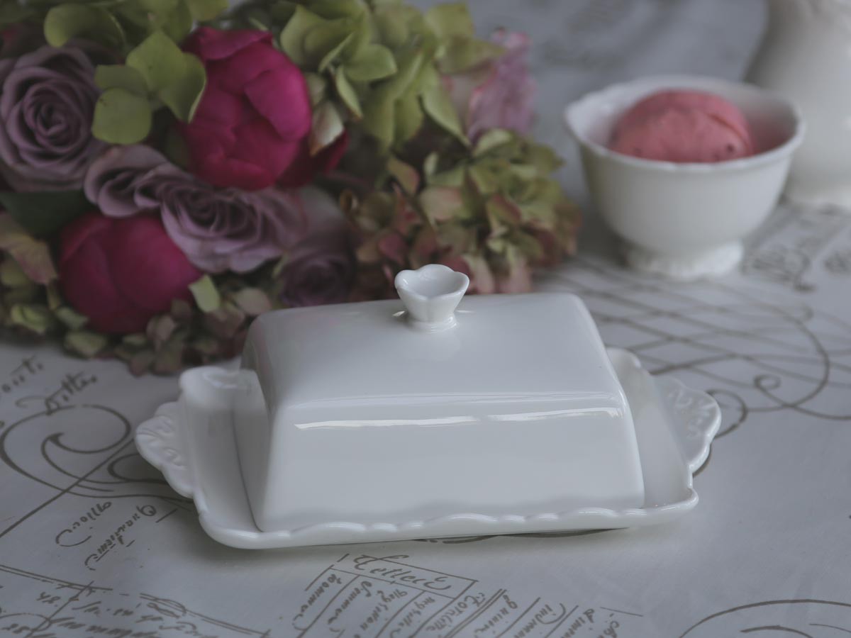 Chic Antique Butterdose