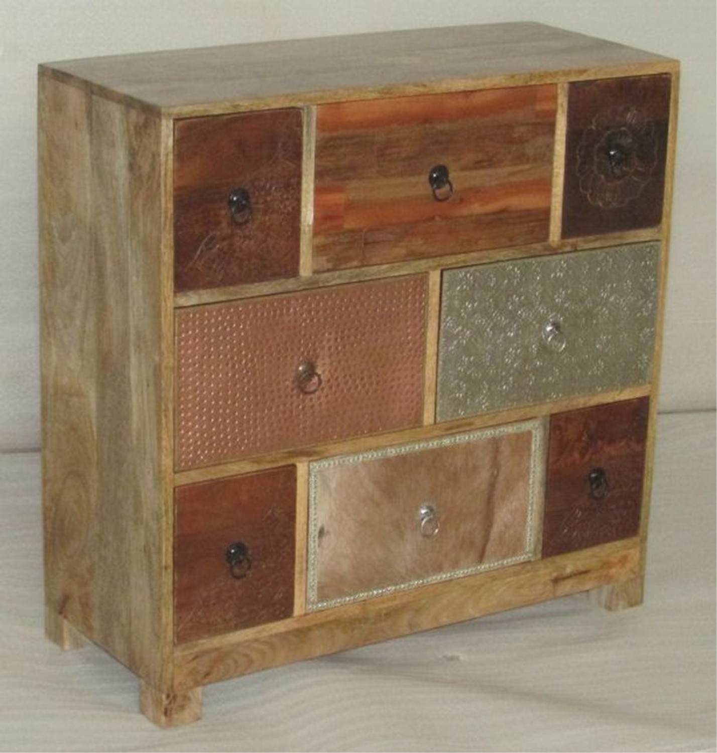 WOODEN 8 DRAWER CHEST W/DIFFERENT TYPE OF DRAWERS
