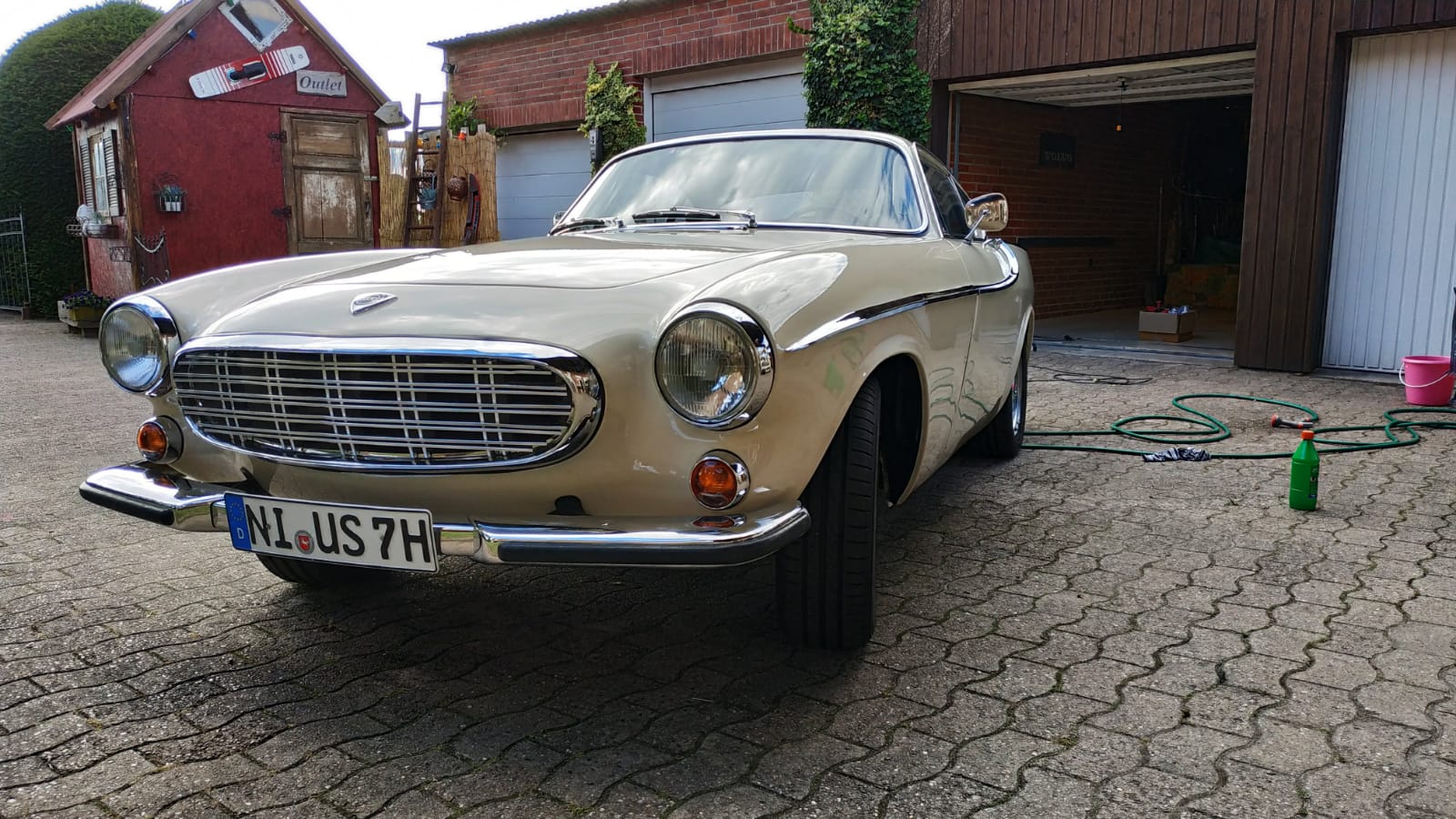 Volvo p 1800 s