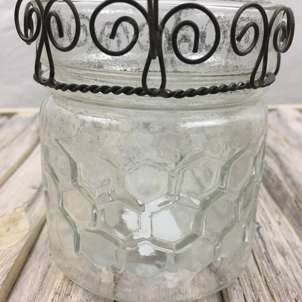 Hängeglas/Windlicht aus Glas mit Verzierung aus Draht
