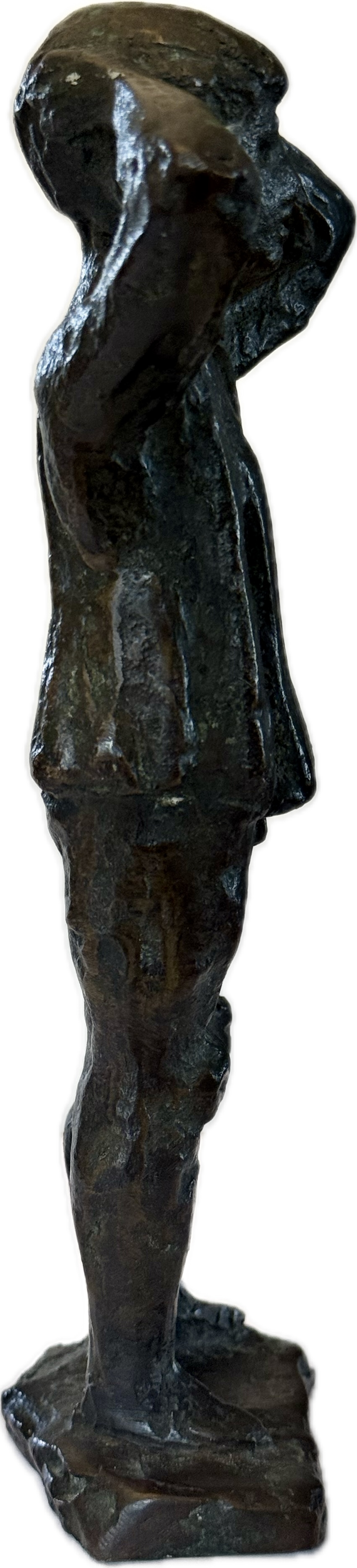 Curt Beckmann Bronze Skulptur „Stehender Junge“ – Moderne Bronzeplastik
