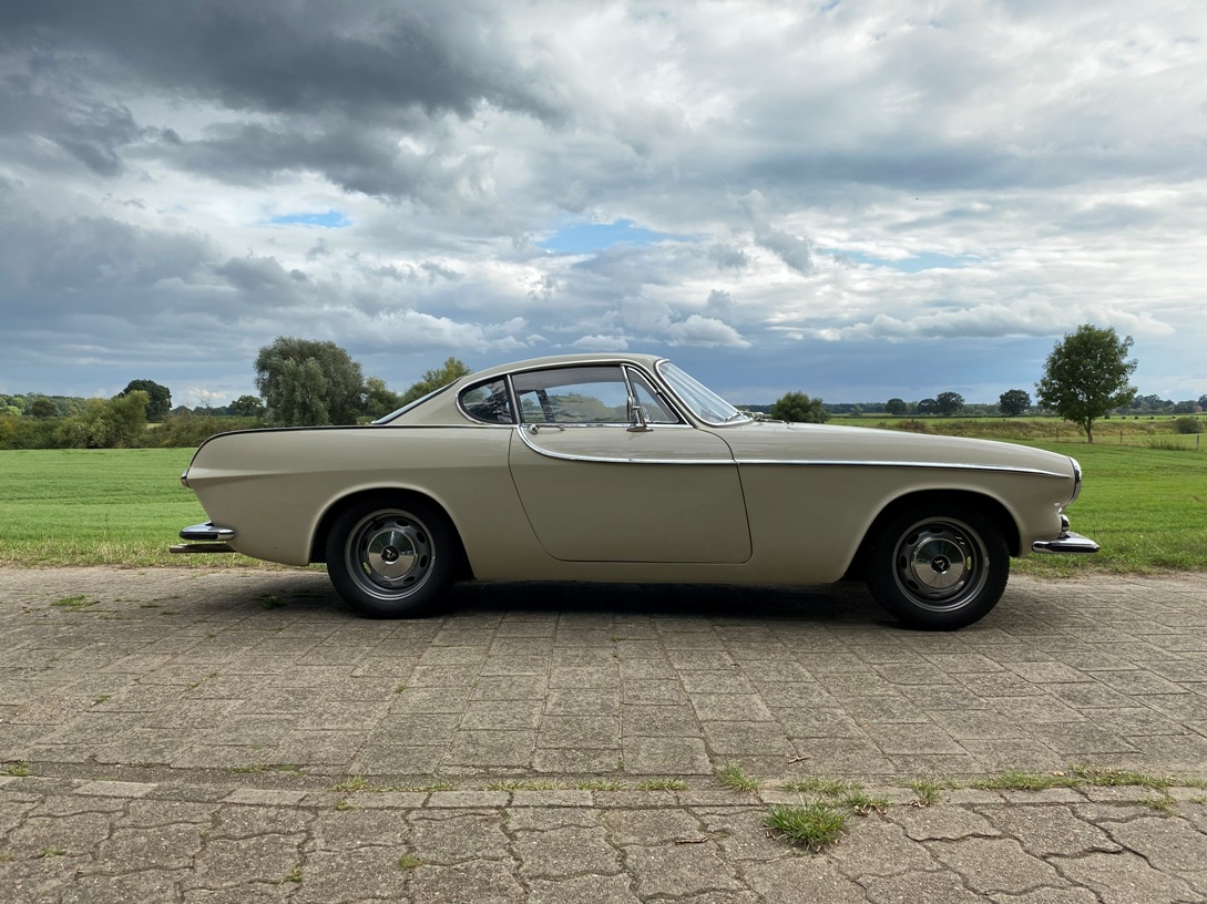 Volvo p 1800 s