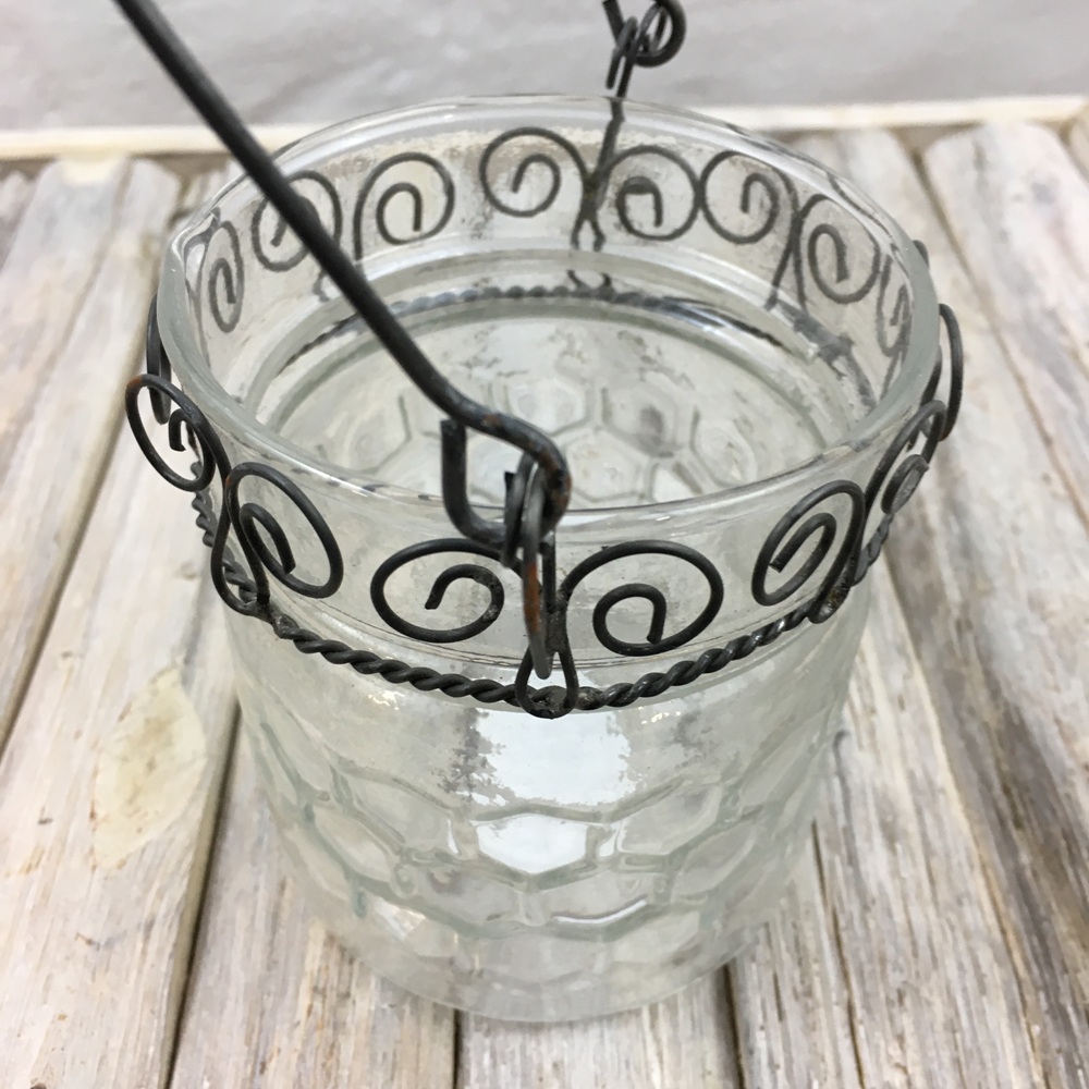 Hängeglas/Windlicht aus Glas mit Verzierung aus Draht