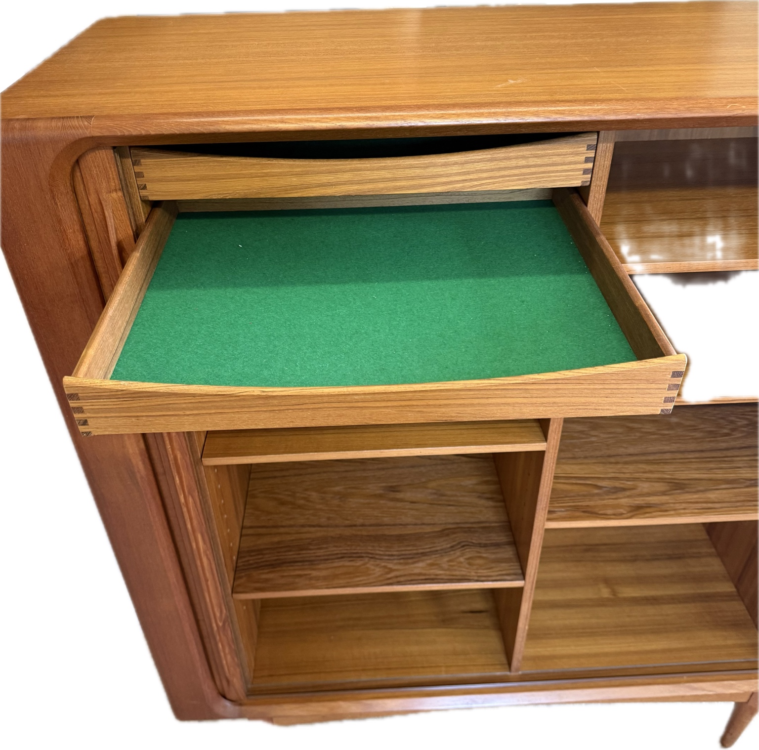 Dänisches Mid-Century Highboard aus Teakholz von Bernhard Pedersen & Søn – 1960er Jahre