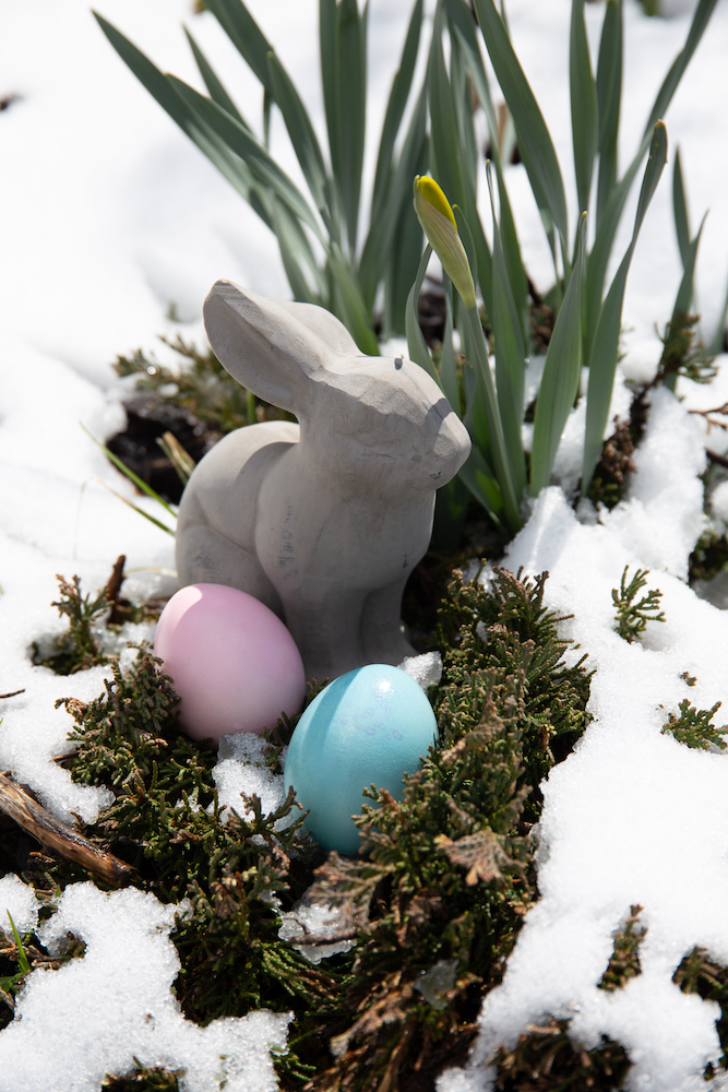 BIANCO – Großer Keramik-Dekohase im Antikweiß-Look