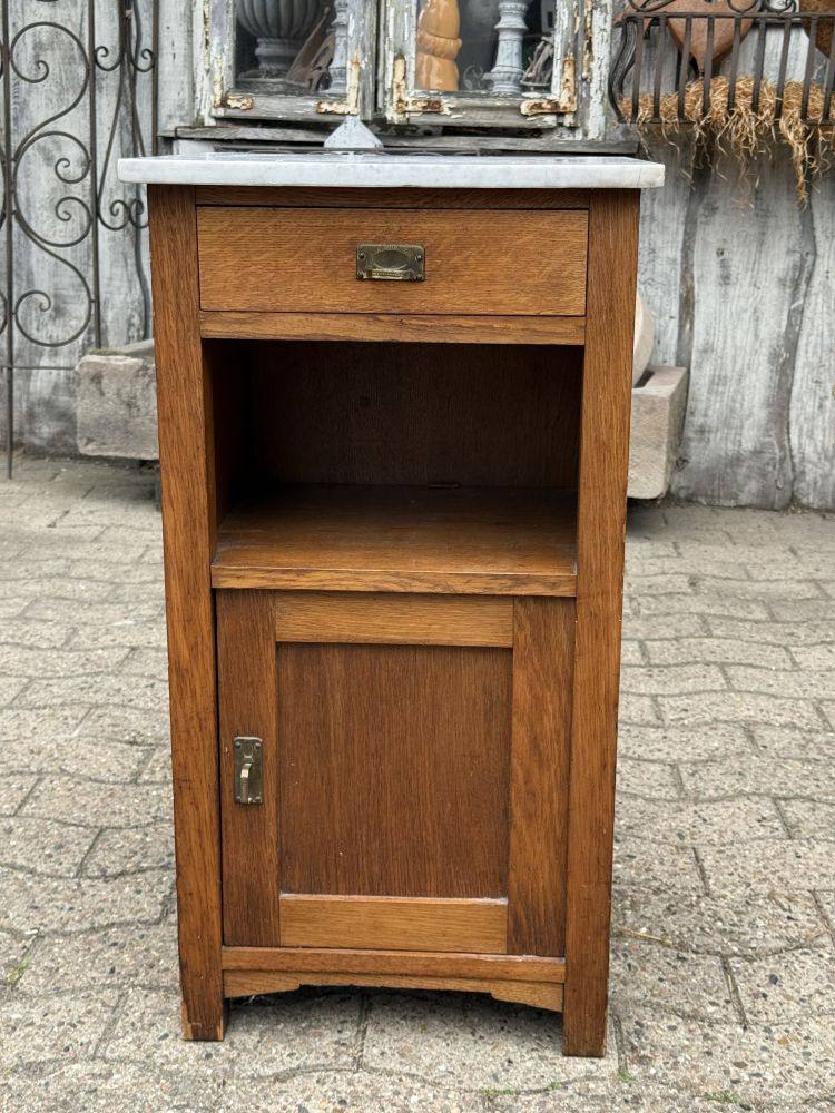 Antiker Nachtschrank um 1920 – Eiche mit Marmorplatte