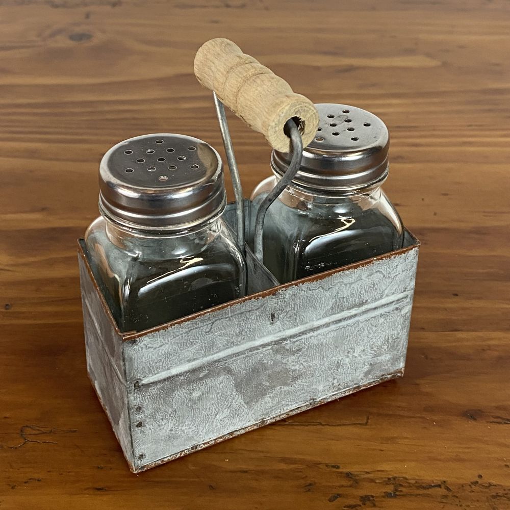 Vintage Salz & Pfeffer Streuer aus Glas / Gewürzsteuer / Halter aus Zinkblech 