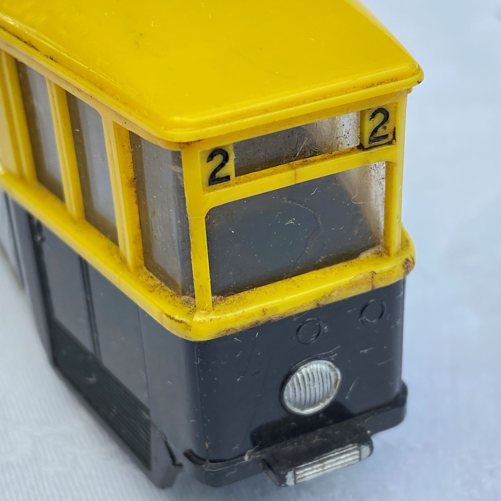 SIKU V-Serie Plastik V40 Strassenbahn gelb/schwarz/grau 1950er Jahre gebraucht